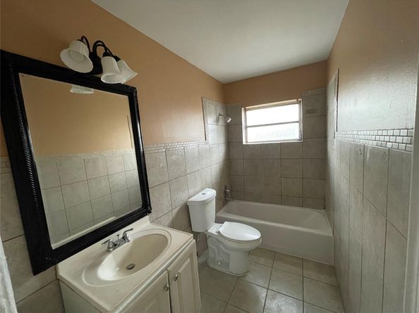 1314-1316 NW 8th Ave, Fort Lauderdale FL 33311