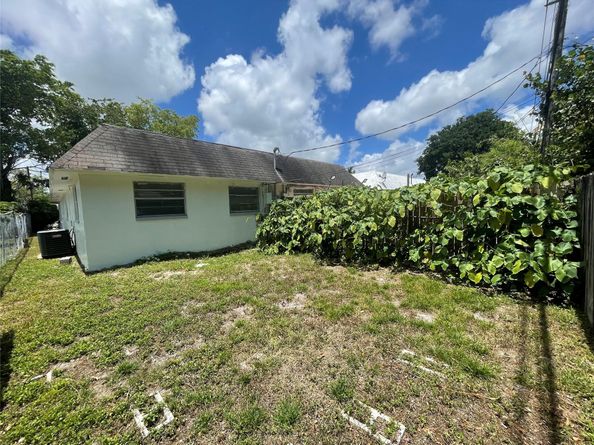 1314-1316 NW 8th Ave, Fort Lauderdale FL 33311