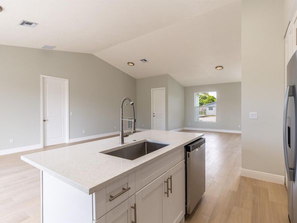 4084 Linda Lane, West Palm Beach FL 33406