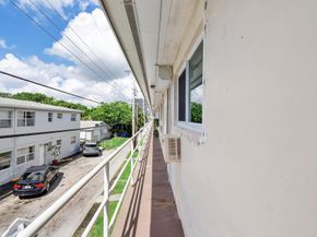 900 Atlantic Shores Blvd 209, Hallandale Beach FL 33009