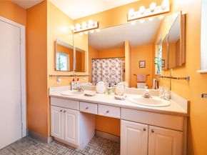 8635 Menteith Ter, Miami Lakes FL 33016