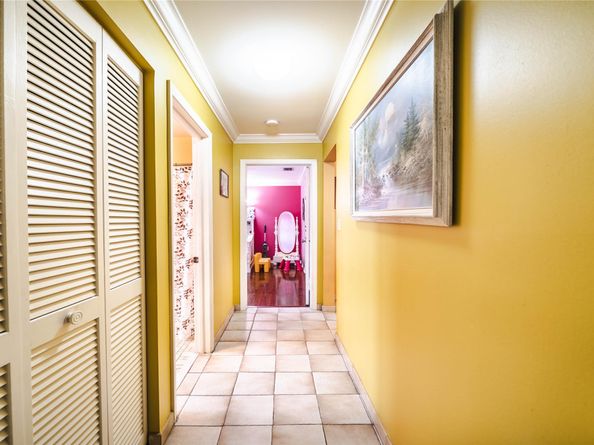 8635 Menteith Ter, Miami Lakes FL 33016
