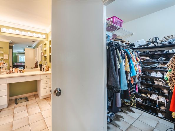 8635 Menteith Ter, Miami Lakes FL 33016