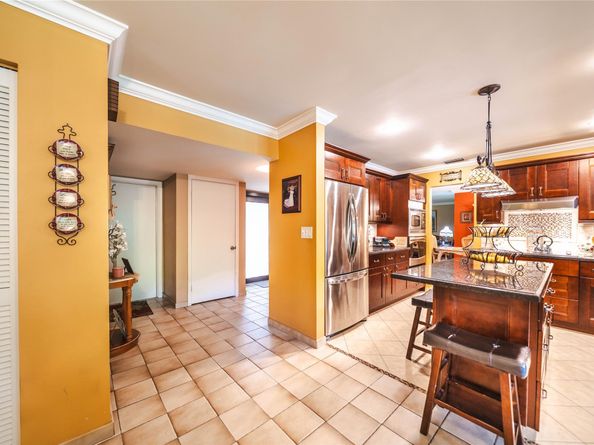 8635 Menteith Ter, Miami Lakes FL 33016