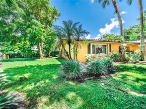 8635 Menteith Ter, Miami Lakes FL 33016