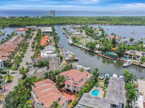 1368 Bayview Dr, Fort Lauderdale FL 33306