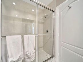 1368 Bayview Dr, Fort Lauderdale FL 33306