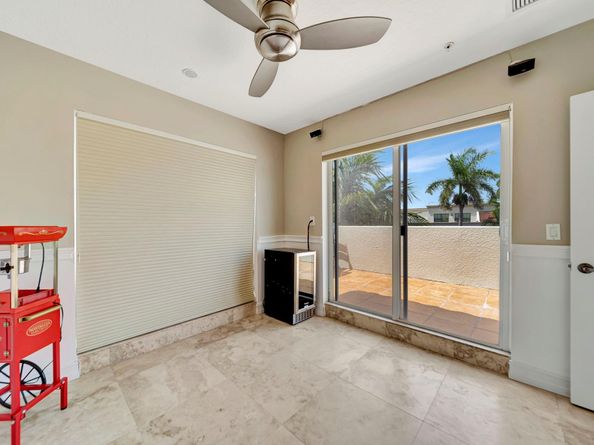 1368 Bayview Dr, Fort Lauderdale FL 33306