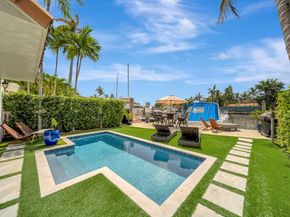 1368 Bayview Dr, Fort Lauderdale FL 33306