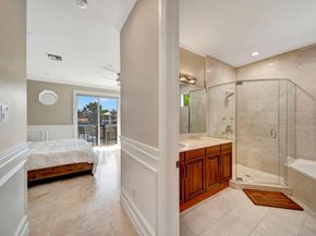 1368 Bayview Dr, Fort Lauderdale FL 33306