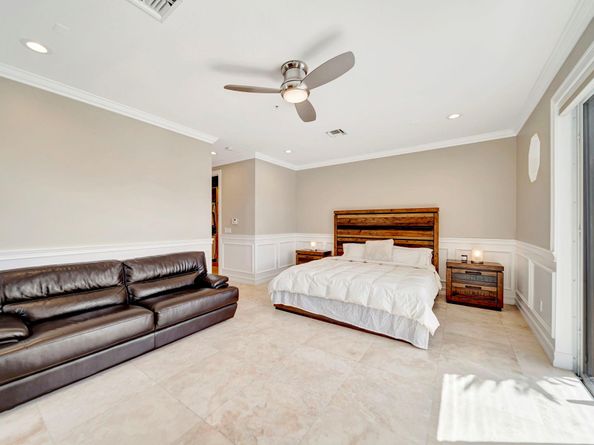 1368 Bayview Dr, Fort Lauderdale FL 33306