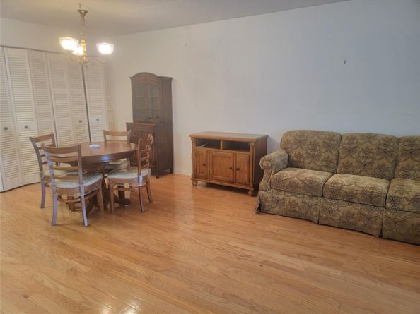 8120 SW 24th St 212, North Lauderdale FL 33068