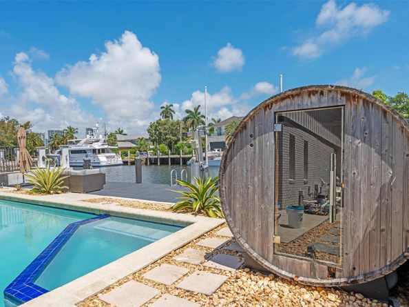 1749 SE 9th Street, Fort Lauderdale FL 33316