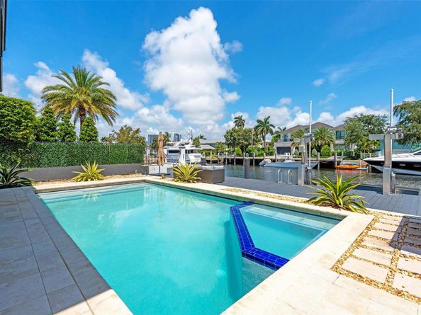 1749 SE 9th Street, Fort Lauderdale FL 33316