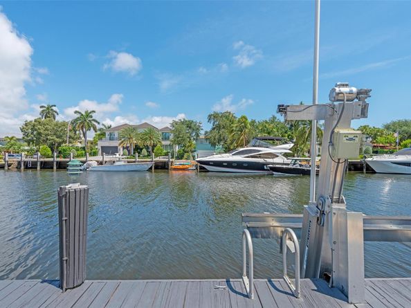 1749 SE 9th Street, Fort Lauderdale FL 33316