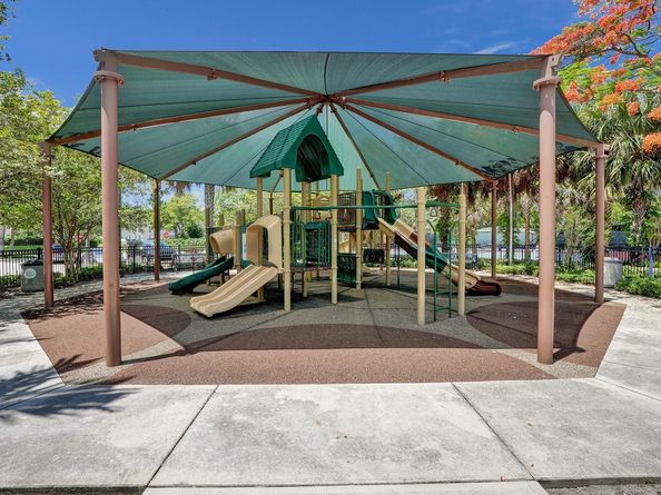 806 Cypress Grove Ln 412, Pompano Beach FL 33069