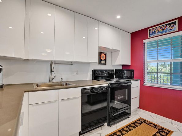 806 Cypress Grove Ln 412, Pompano Beach FL 33069