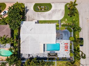 2750 NE 45th St, Lighthouse Point FL 33064