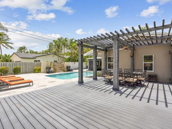 2750 NE 45th St, Lighthouse Point FL 33064