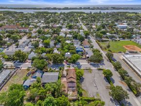 909 N L Street, Lake Worth Beach FL 33460
