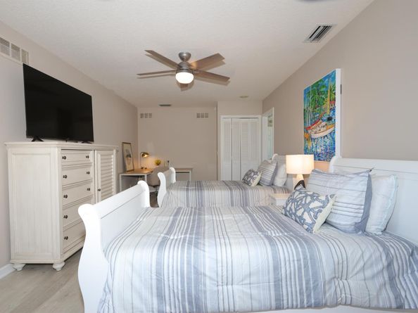 400 Seaside Lane, Juno Beach FL 33408