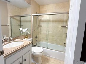 400 Seaside Lane, Juno Beach FL 33408