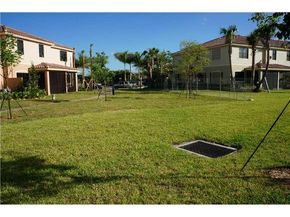 13023 Riverwalk S Cir 13023, Plantation FL 33325