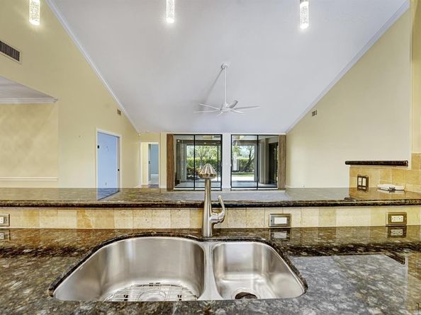 133 Coventry Place, Palm Beach Gardens FL 33418