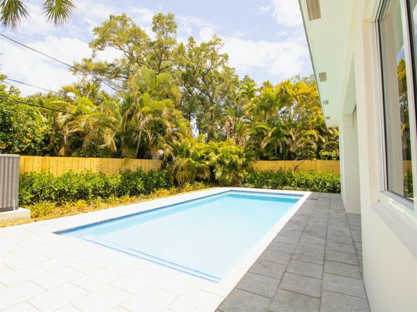 1119 SW 18th St, Fort Lauderdale FL 33315
