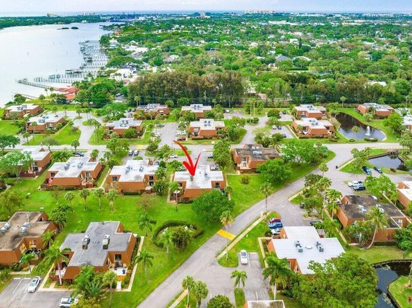 825 Center Street 13b, Jupiter FL 33458