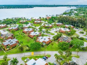 825 Center Street 13b, Jupiter FL 33458
