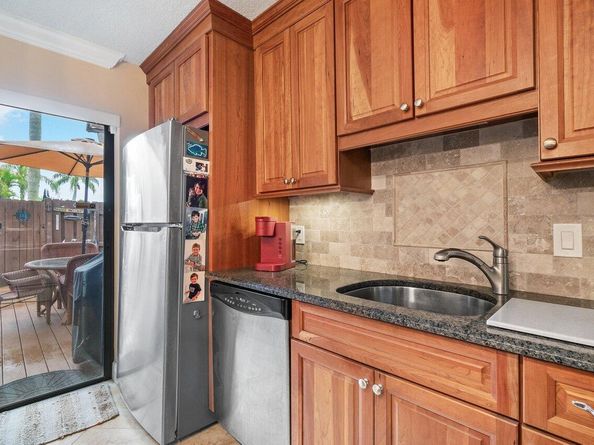 825 Center Street 13b, Jupiter FL 33458