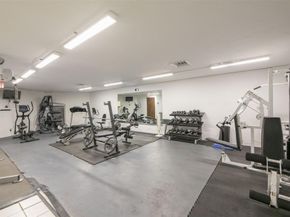 113 Royal Park 1H, Oakland Park FL 33309