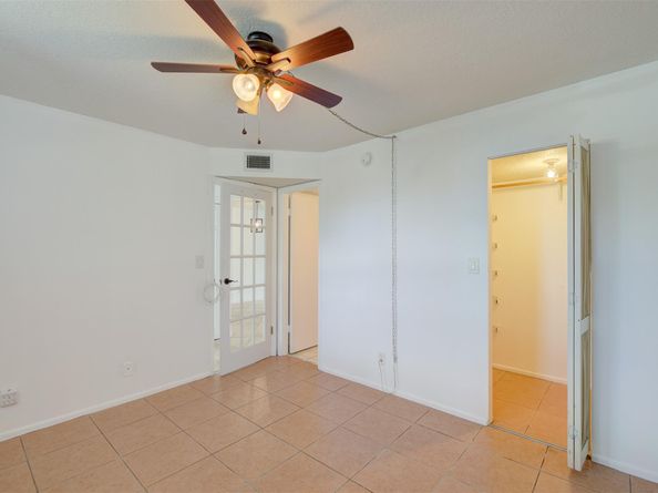113 Royal Park 1H, Oakland Park FL 33309