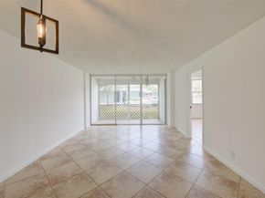 113 Royal Park 1H, Oakland Park FL 33309