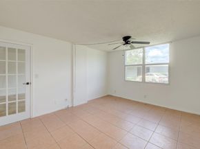 113 Royal Park 1H, Oakland Park FL 33309