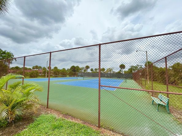5725 Fernley Drive E 71, West Palm Beach FL 33415