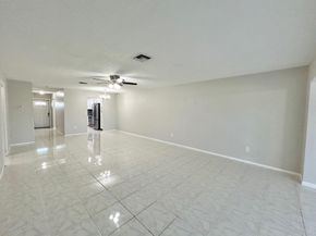 5725 Fernley Drive E 71, West Palm Beach FL 33415