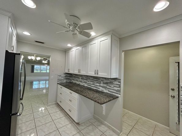 5725 Fernley Drive E 71, West Palm Beach FL 33415