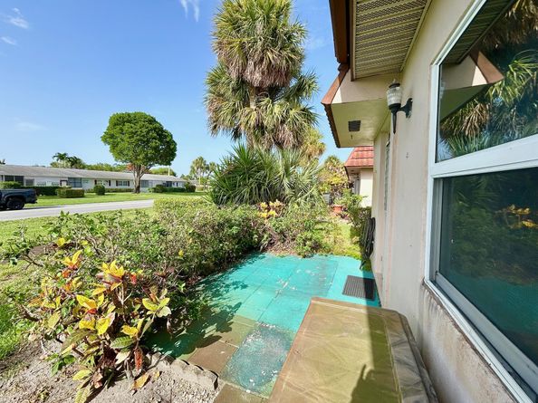 5725 Fernley Drive E 71, West Palm Beach FL 33415