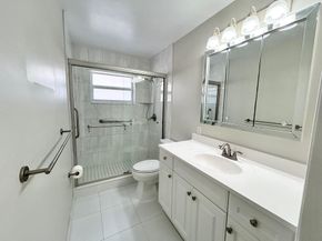 5725 Fernley Drive E 71, West Palm Beach FL 33415