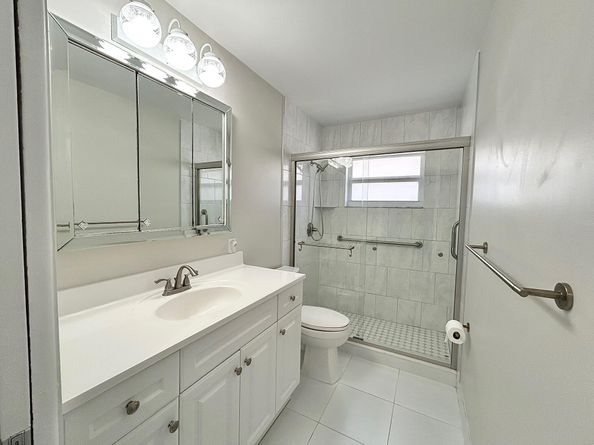 5725 Fernley Drive E 71, West Palm Beach FL 33415