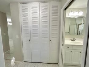 5725 Fernley Drive E 71, West Palm Beach FL 33415