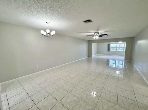 5725 Fernley Drive E 71, West Palm Beach FL 33415