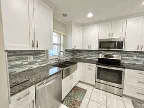 5725 Fernley Drive E 71, West Palm Beach FL 33415