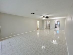 5725 Fernley Drive E 71, West Palm Beach FL 33415