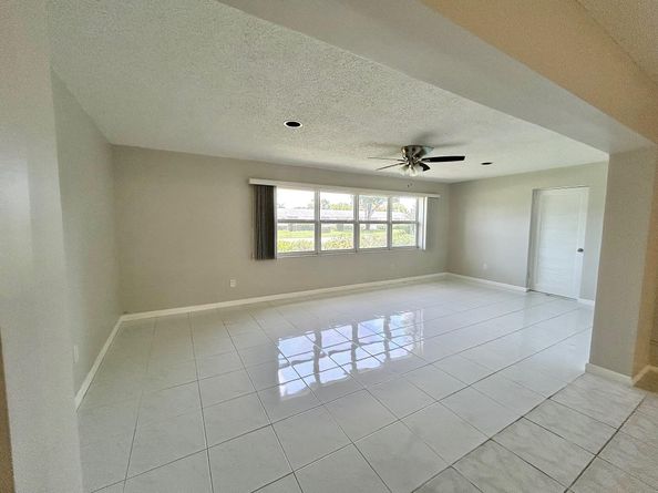 5725 Fernley Drive E 71, West Palm Beach FL 33415