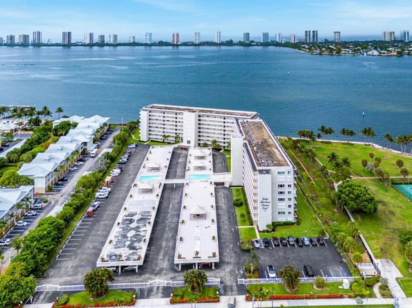 801 Lake Shore Drive 619, Lake Park FL 33403