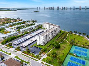 801 Lake Shore Drive 619, Lake Park FL 33403