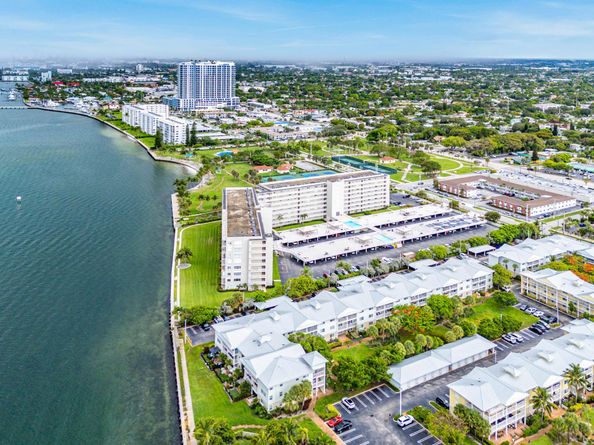 801 Lake Shore Drive 619, Lake Park FL 33403